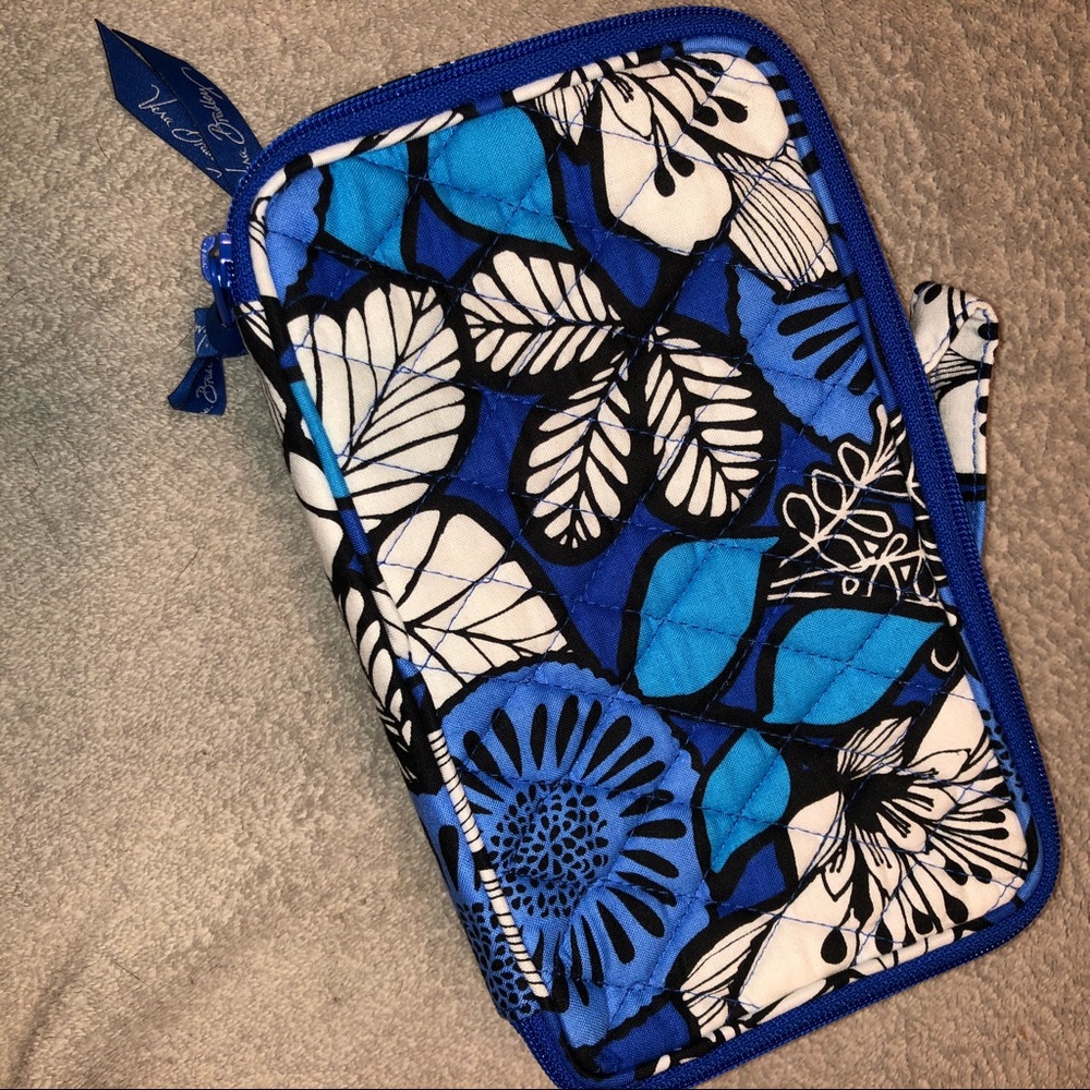 Vera Bradley Blue Bayou cosmetic case